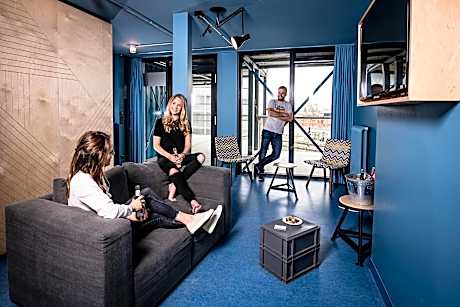 DOCK INN Hostel Warnemünde