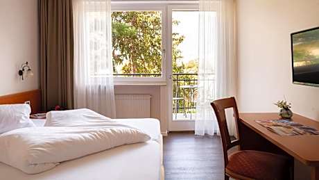 Standard Double Room with Balcony - Flair