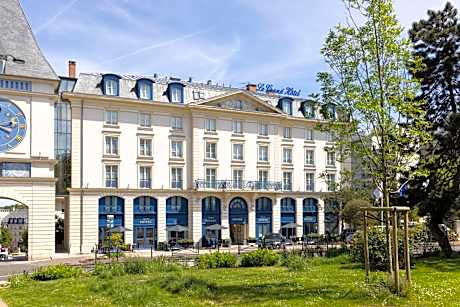 Le Plessis Grand Hotel