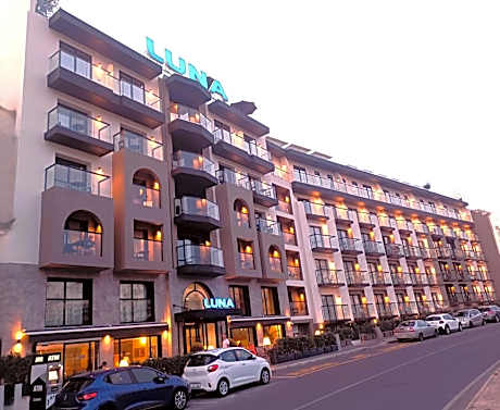 Luna Holiday Complex