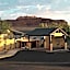 Slackline Moab, Outset Collection by Hilton