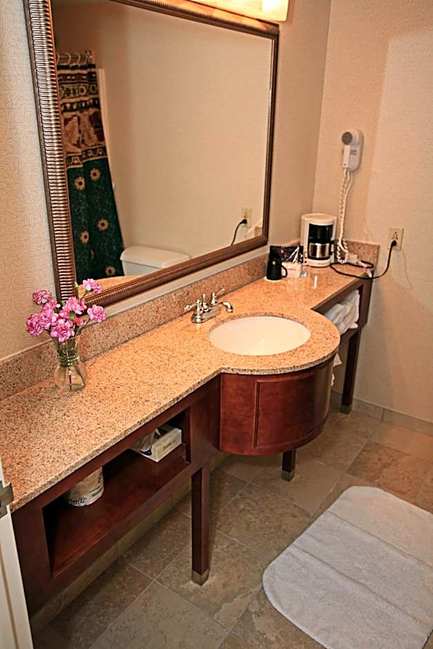 Sturbridge Host Hotel And Conference Center