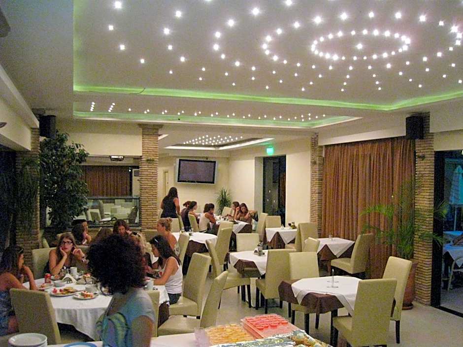 Zante Plaza Hotel & Apartments