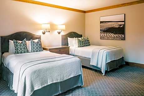 Standard Room with Two Double Beds