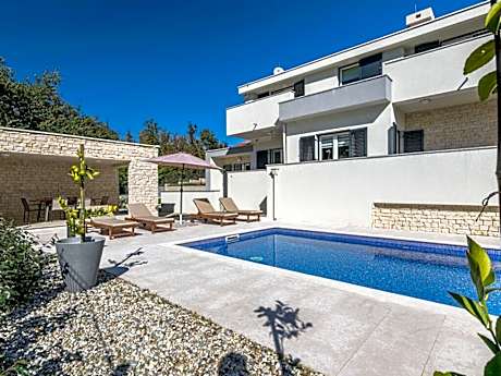 Villa Adrimar Comfortable holiday residence