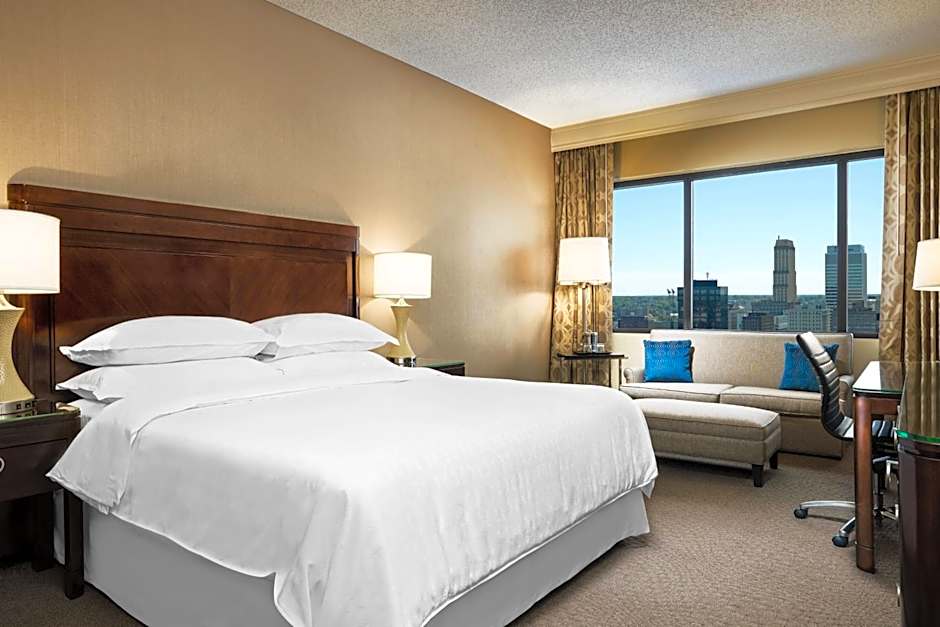 Sheraton Memphis Downtown Hotel