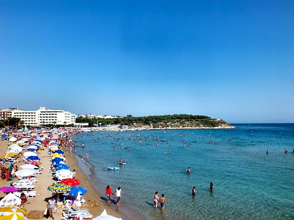 Tuntas Suites Altinkum