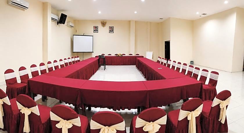 Mahkota Hotel Genteng