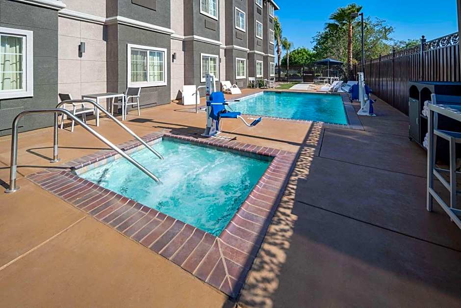 Microtel Inn & Suites By Wyndham Tracy