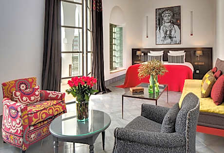 Deluxe Suite