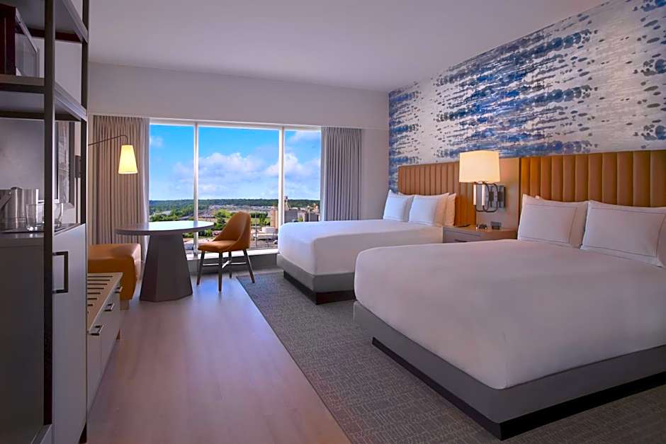 DoubleTree By Hilton Cedar Rapids Convention Complex