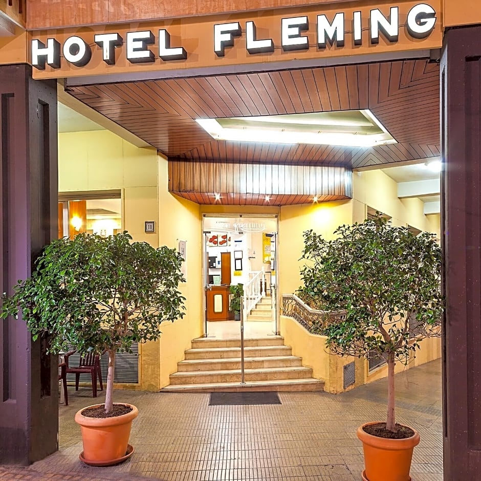 Port Fleming Hotel