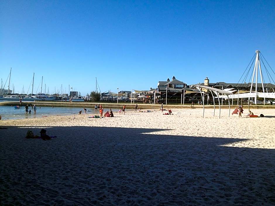 Mandurah Ocean Marina Chalets