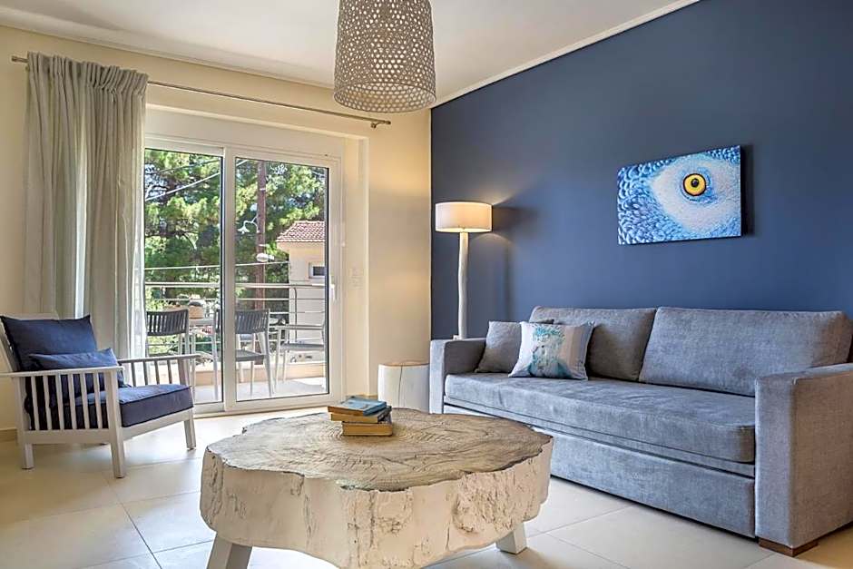 Meliti Waterfront Suites