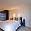Black Pearl Apartment Hotel