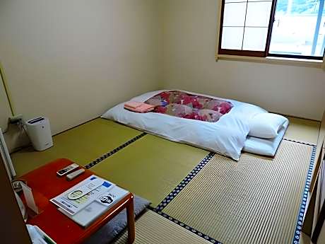 Japanese Style Room with 12 Tatami - Smoking