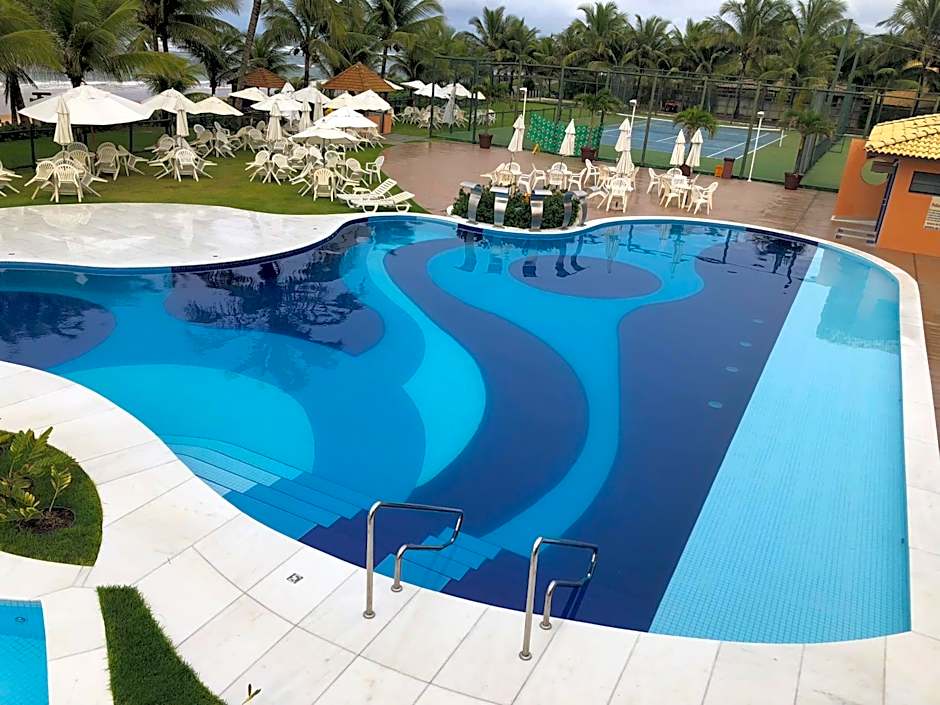 2 Suítes, Guarajuba, piscina frente mar