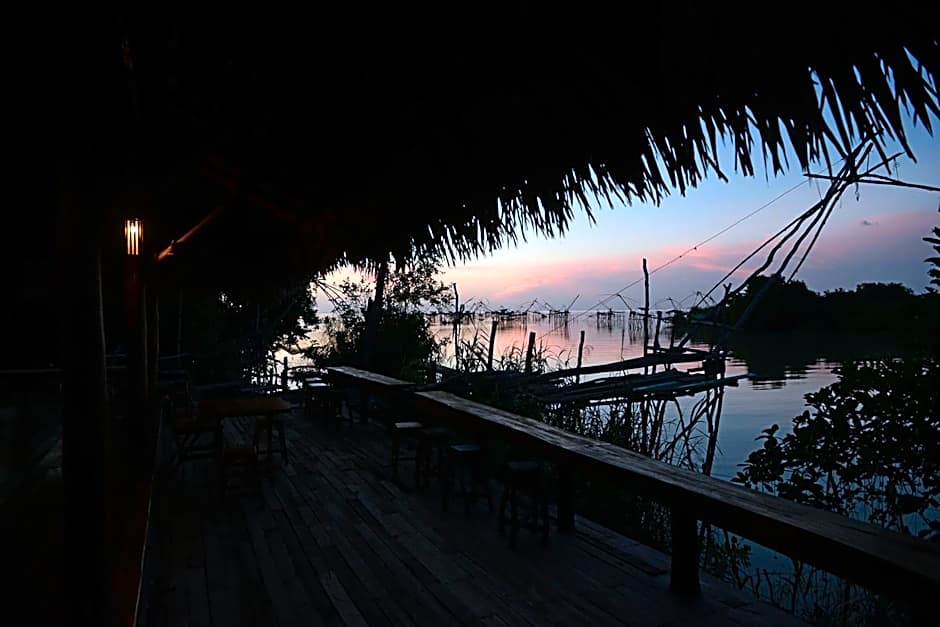 Baan​ Tonlamphu​ Pakpra