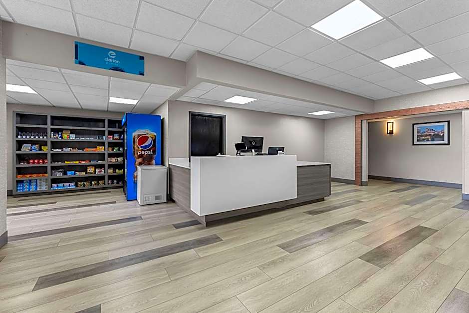 Clarion Pointe Franklin - Nashville Area