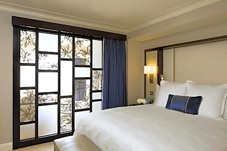 Michigan Avenue Suite