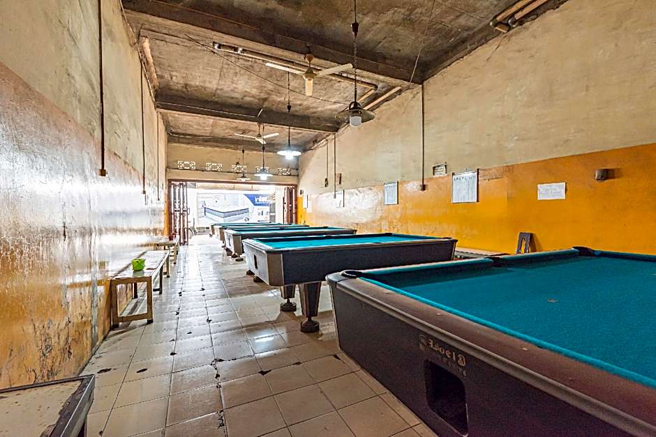 RedDoorz near CitraLand Gama City Medan