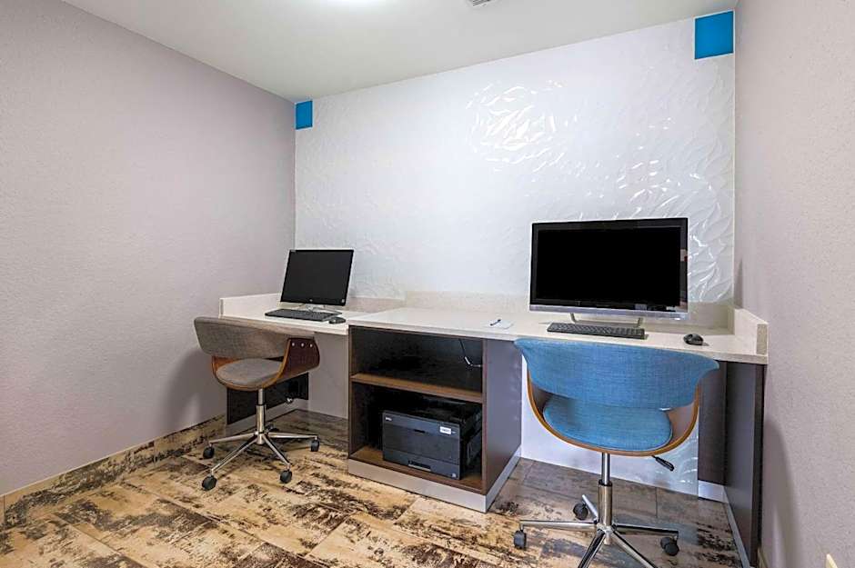 Clarion Pointe Madison-Huntsville