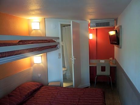 Triple Room (1 Double Bed + 1 Single Bed)