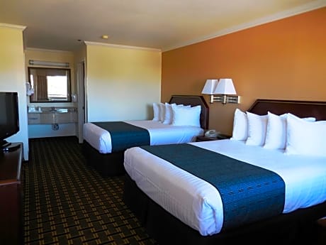 Queen Room with Two Queen Beds - Non-Smoking