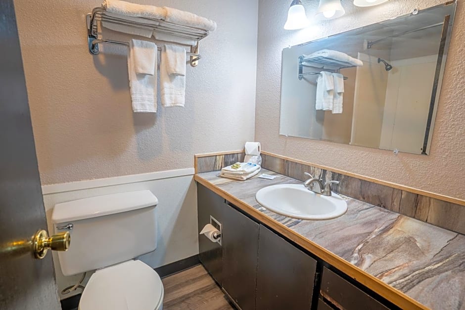 Kennewick Suites