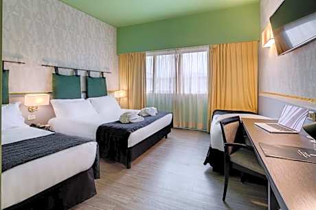 Executive Queen Room