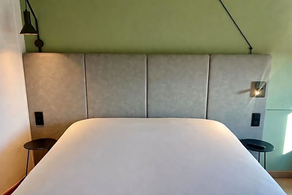 ibis Beauvais Aeroport