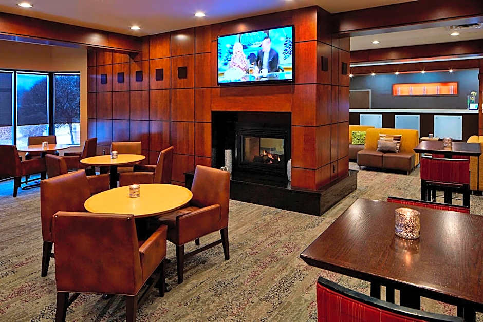 Courtyard by Marriott Bloomington by Mall of America