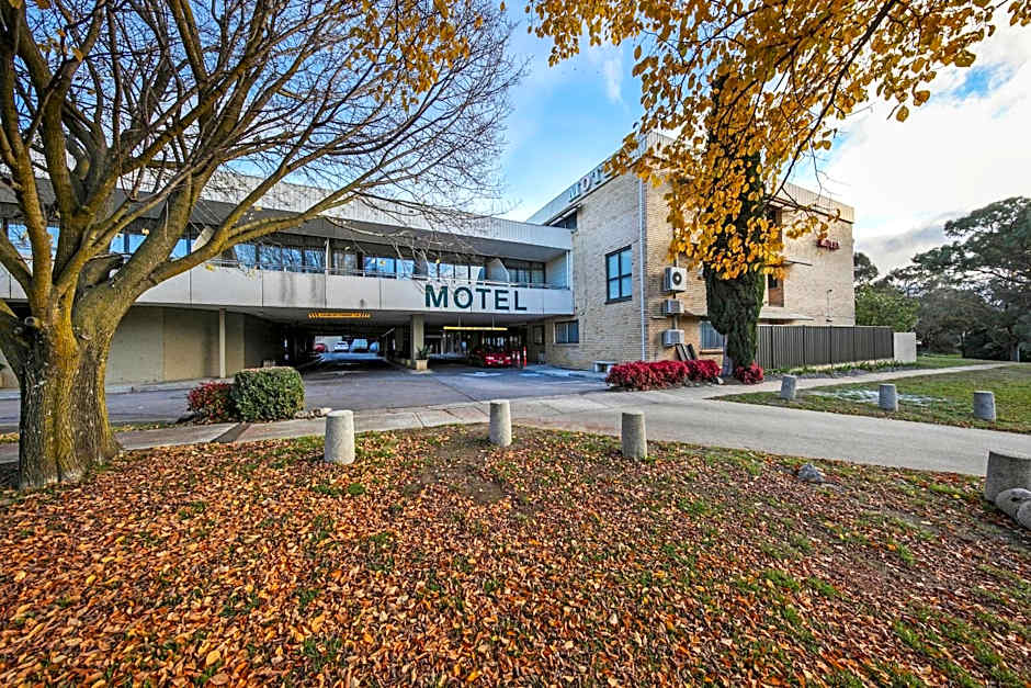 Belconnen Way Hotel & Serviced Apartments