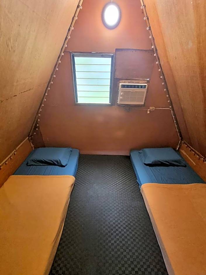 Hagdan Reef Dive Spot by HiveRooms