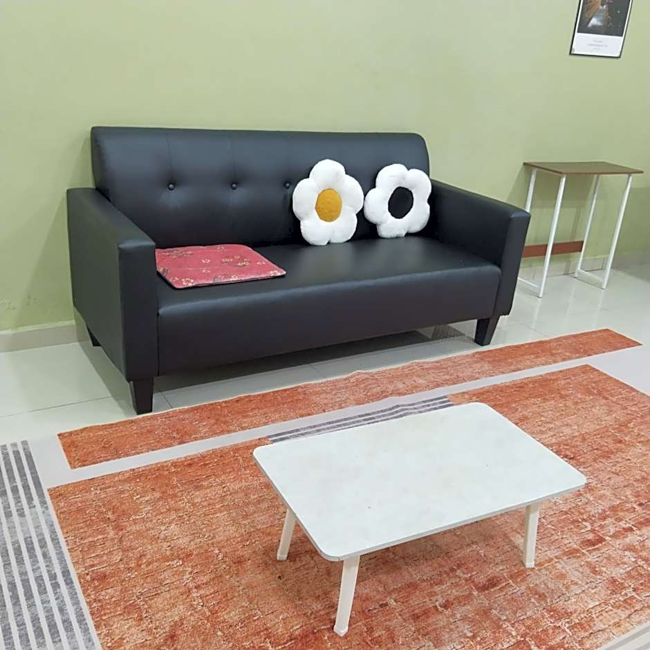 Happy Raub Guest House