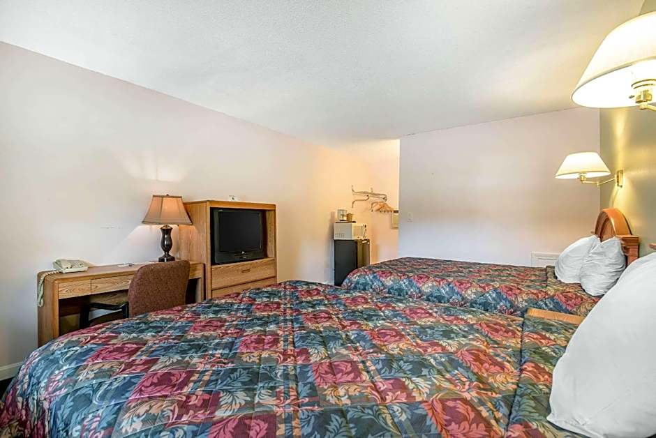 Rodeway Inn - Bellows Falls