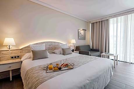 Double Room with Extra Bed and Canal View