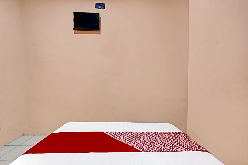 OYO 92459 Cahyo Kost 2