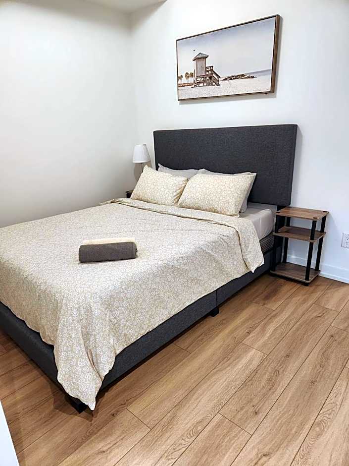 Stunning Open Layout Loft Apartment In Perfect Location