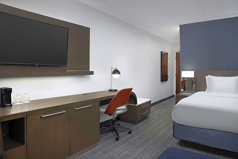 Courtyard by Marriott Lakeland