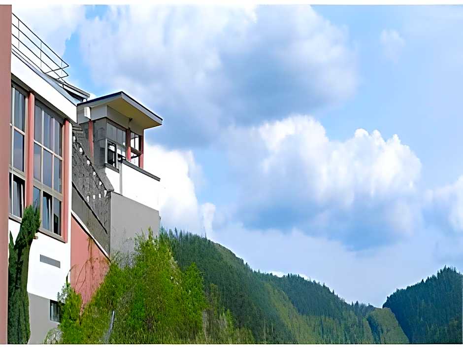 Haus des Volkes - Das Bauhaushotel