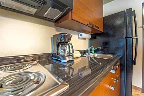 2 Queen Beds Mobility Accessible