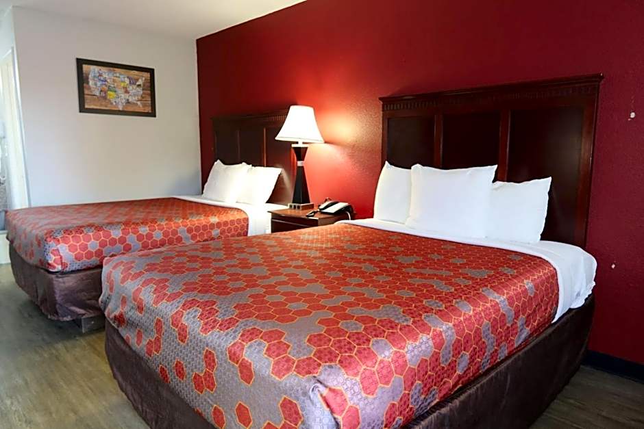 Econo Lodge Inn & Suites Evergreen