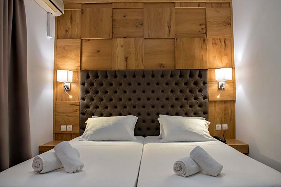 Elmi Beach Hotel & Suites