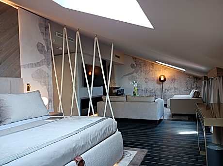 Penthouse Apartment