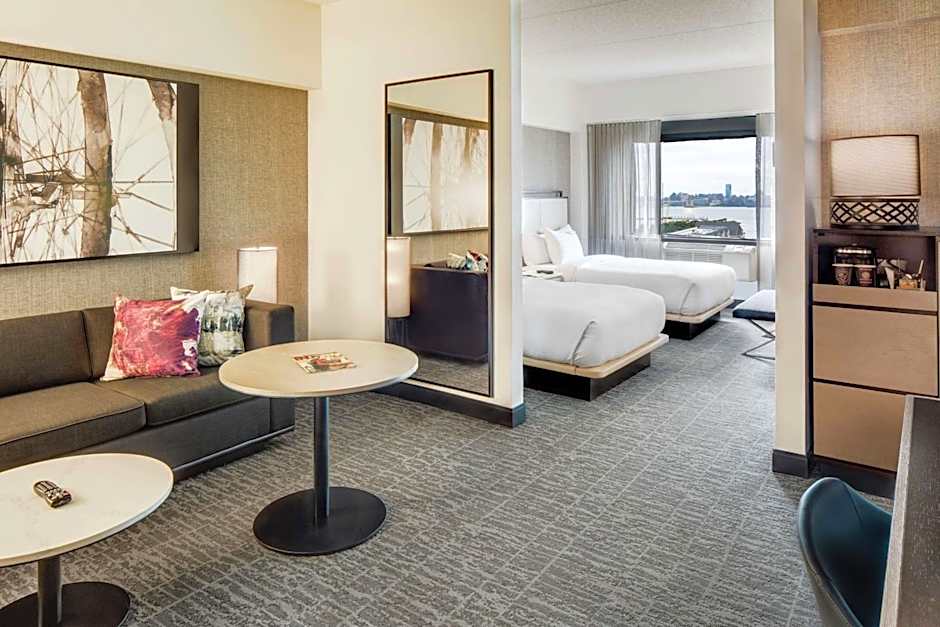DoubleTree By Hilton Hotel Jersey City