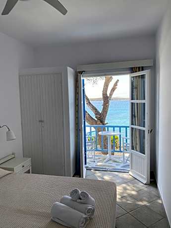Double or Twin Room with Sea View