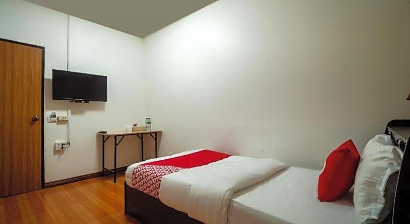 OYO 836 PK Residence