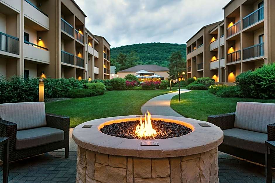 Photo 1 of 30 of Courtyard by Marriott Mahwah
