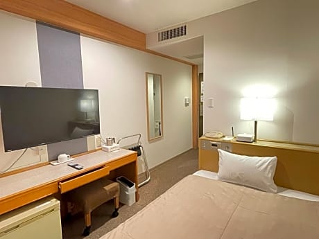 Economy Double Room with Small Double Bed - Non-Smoking